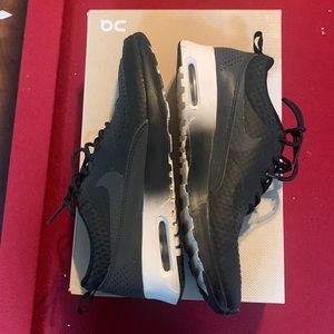 Nike Air Max Thea Sneakers Women’s 8.5